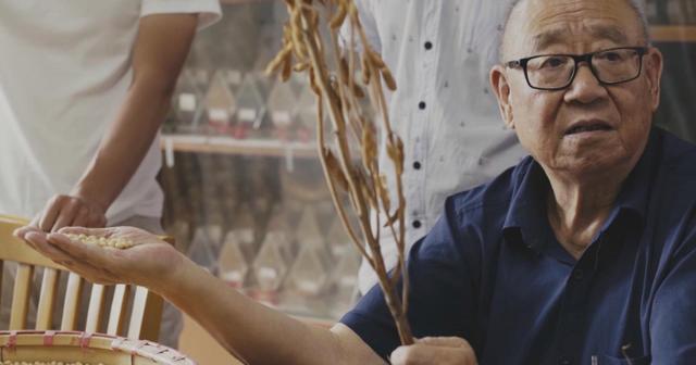 盖钧镒:披星戴月,深耕田间60载的“大豆院士” 盖钧镒:披星戴月,深耕田间60载的“大豆院士”